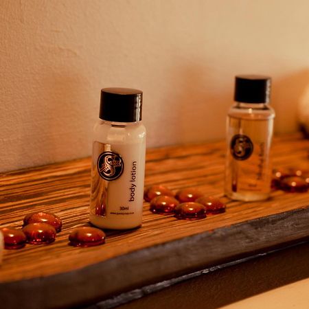 Lourie Lodge Сэндтон Экстерьер фото