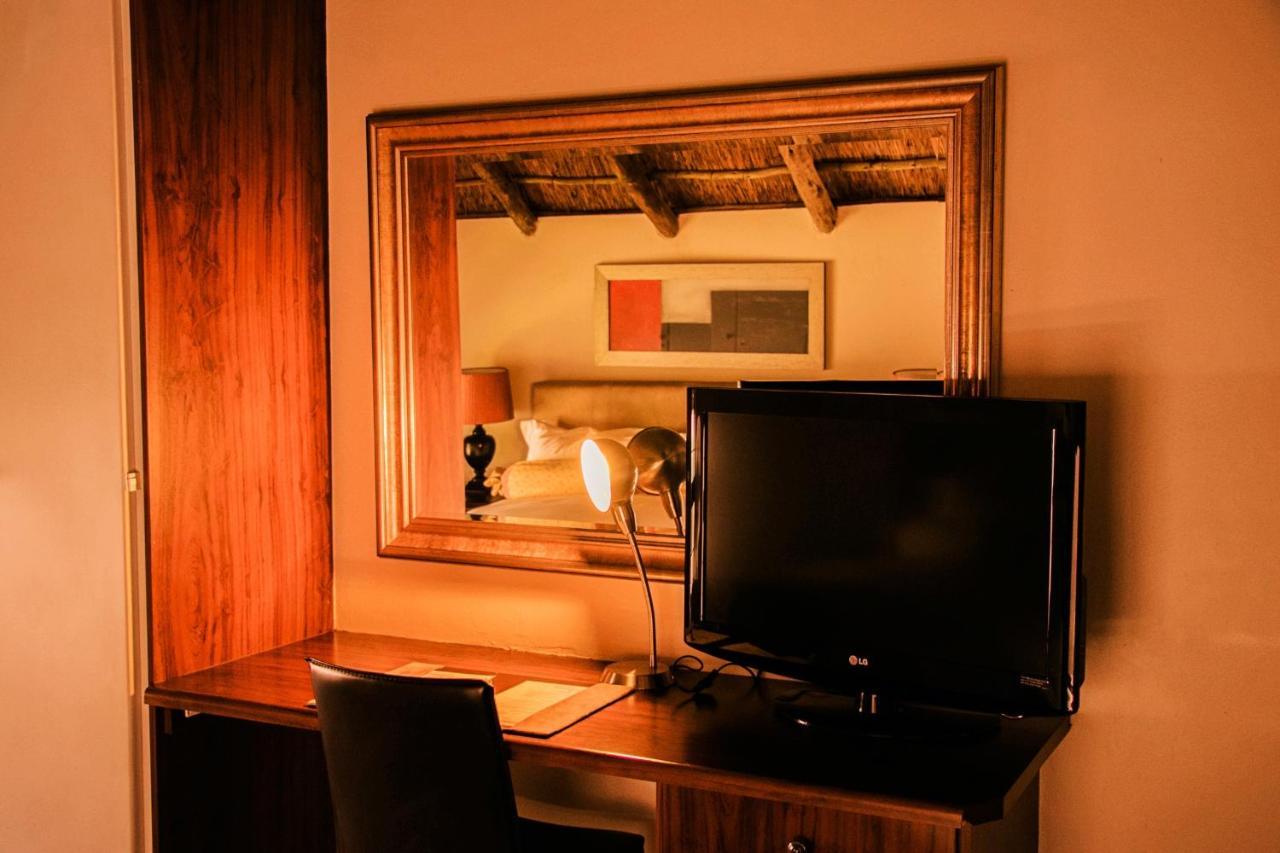 Lourie Lodge Сэндтон Экстерьер фото