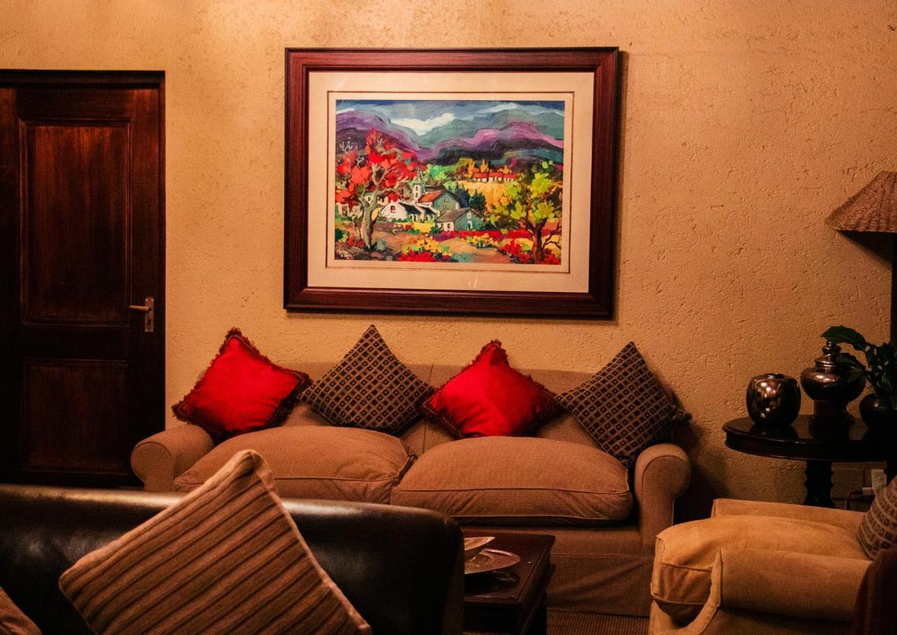 Lourie Lodge Сэндтон Экстерьер фото