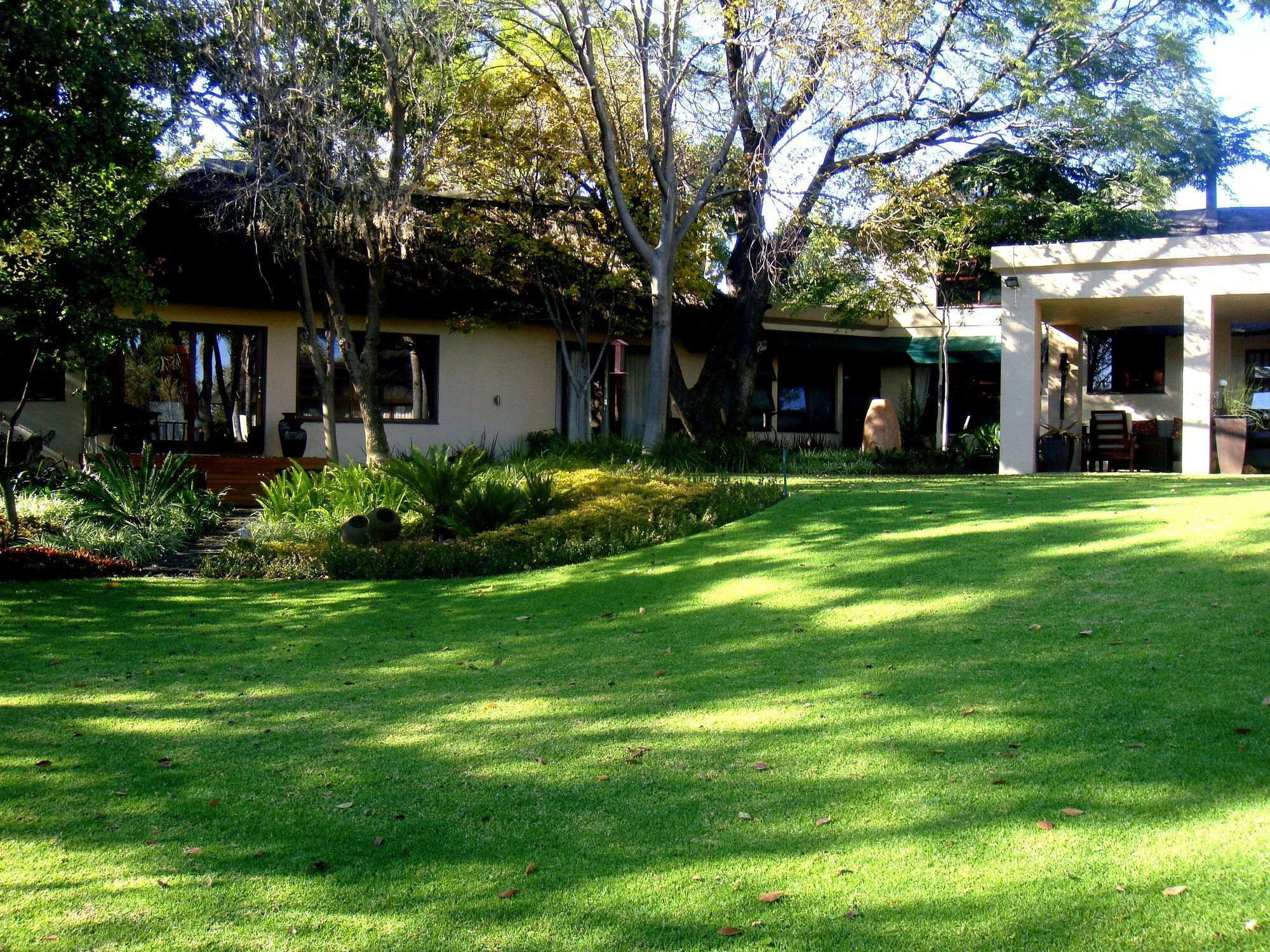 Lourie Lodge Сэндтон Экстерьер фото